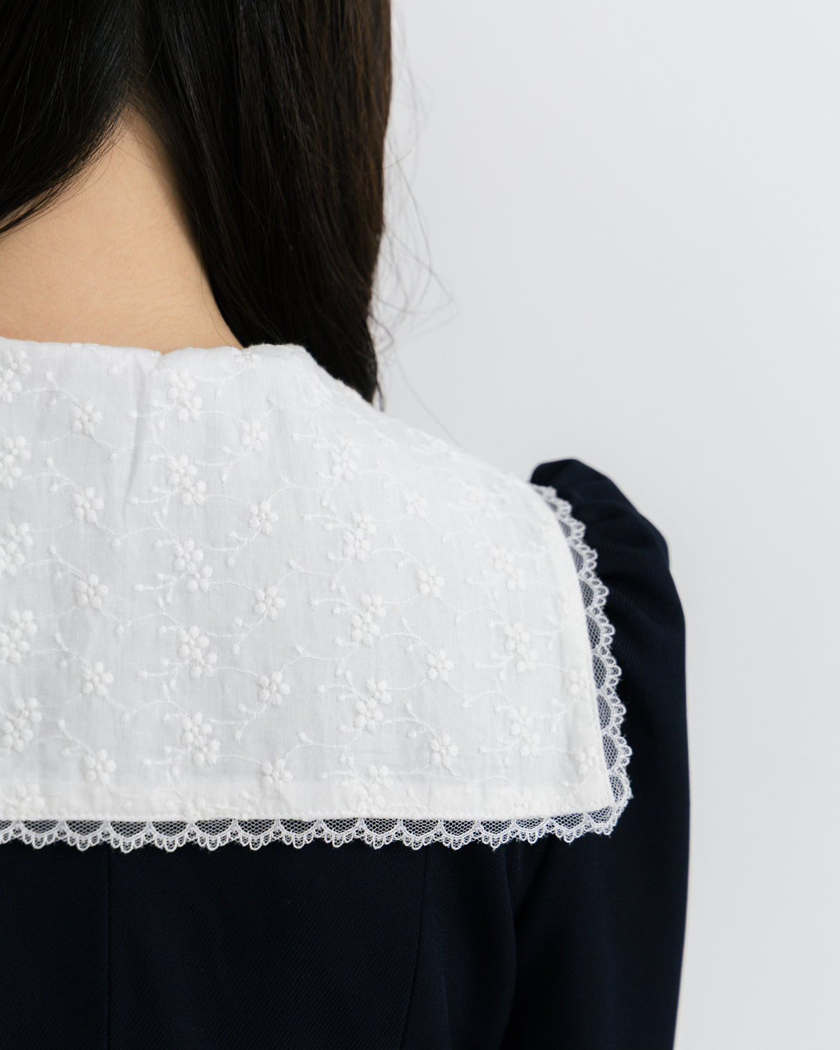 Classical lace collar dress