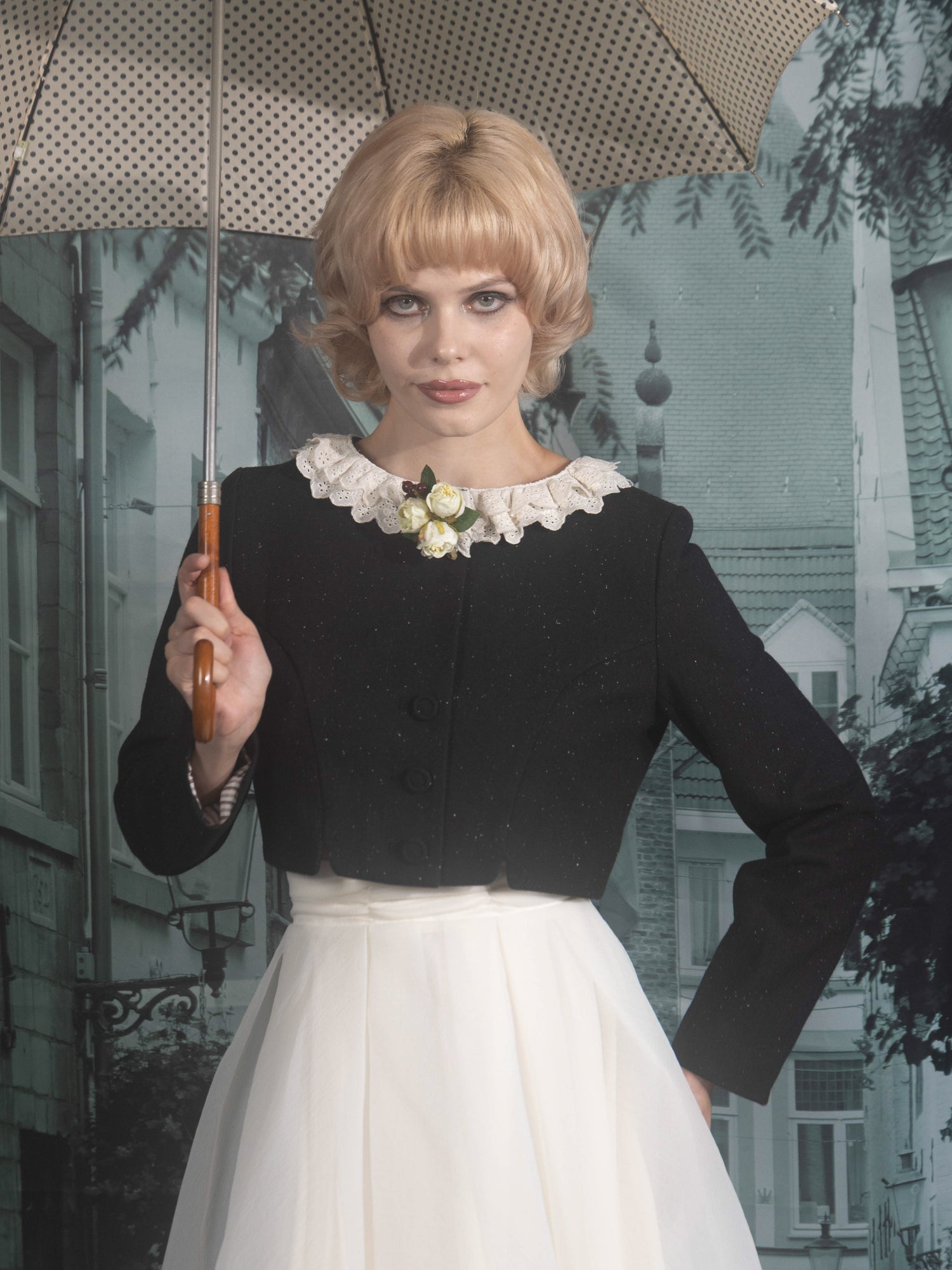 Flower corsage short jacket