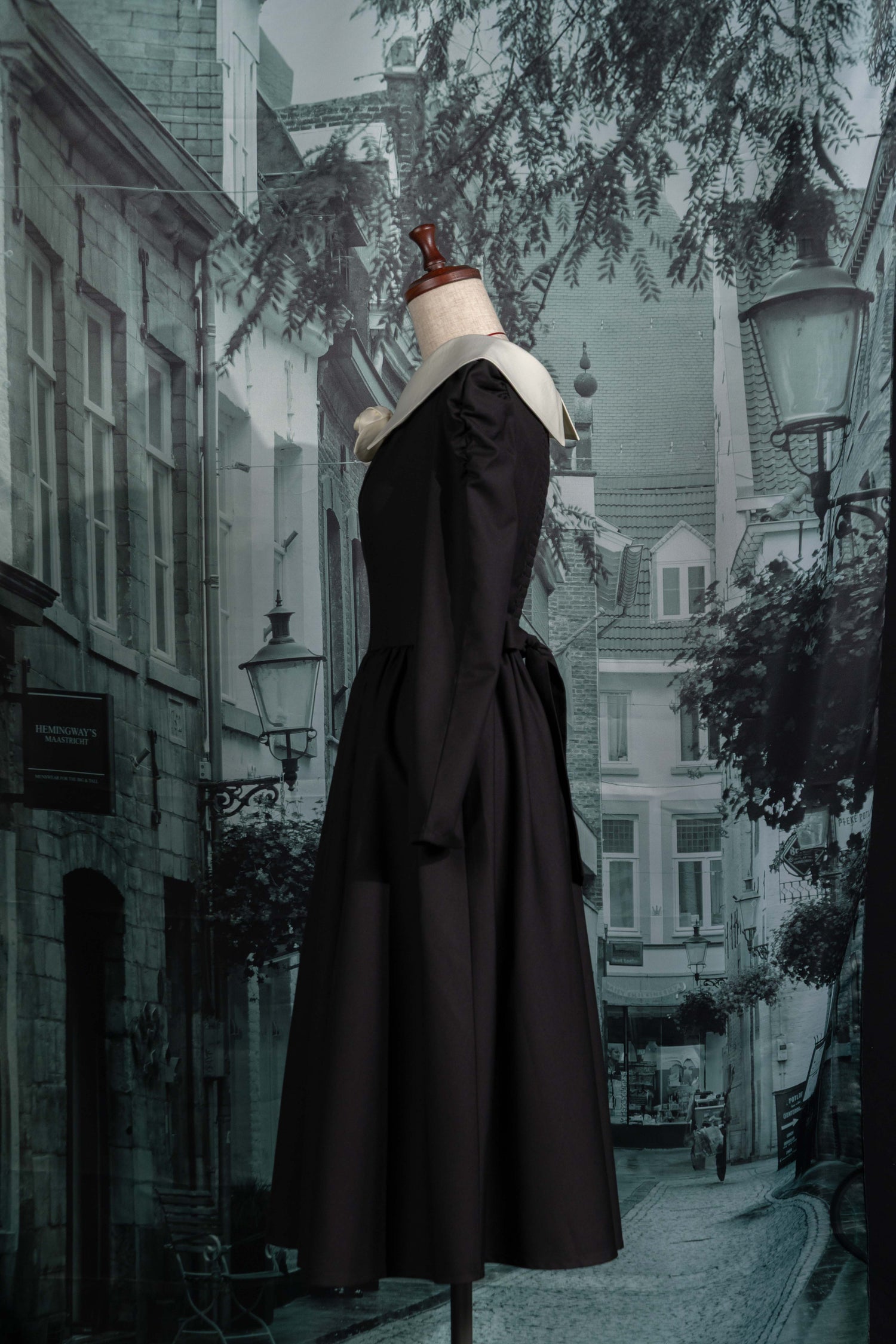 Classical rose dress