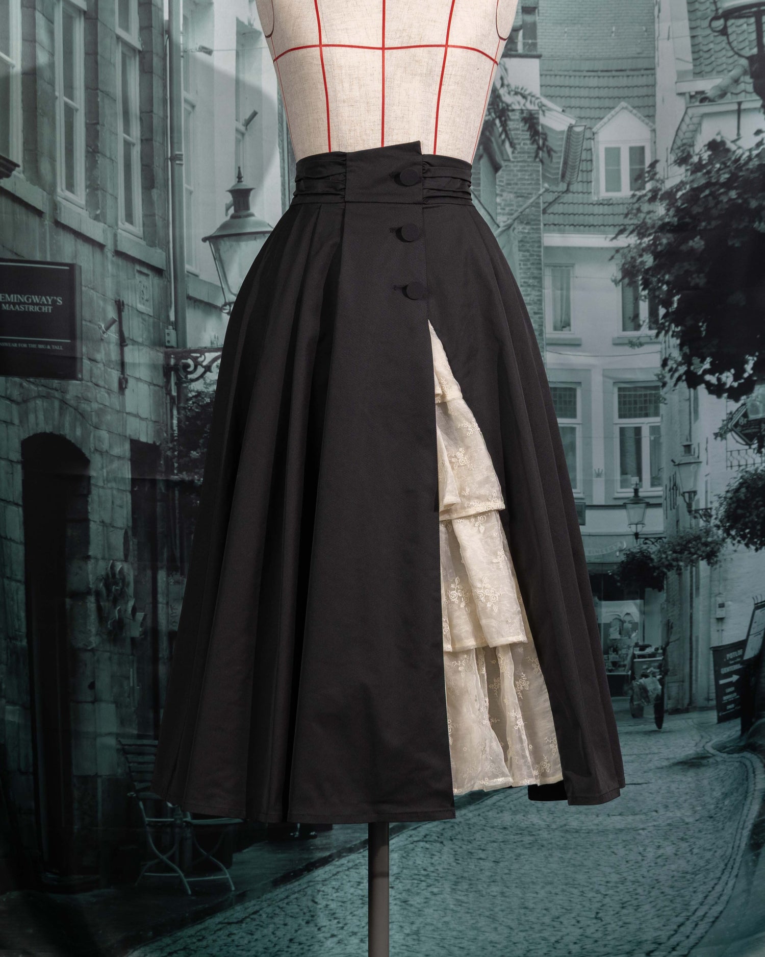 Classical frill skirt