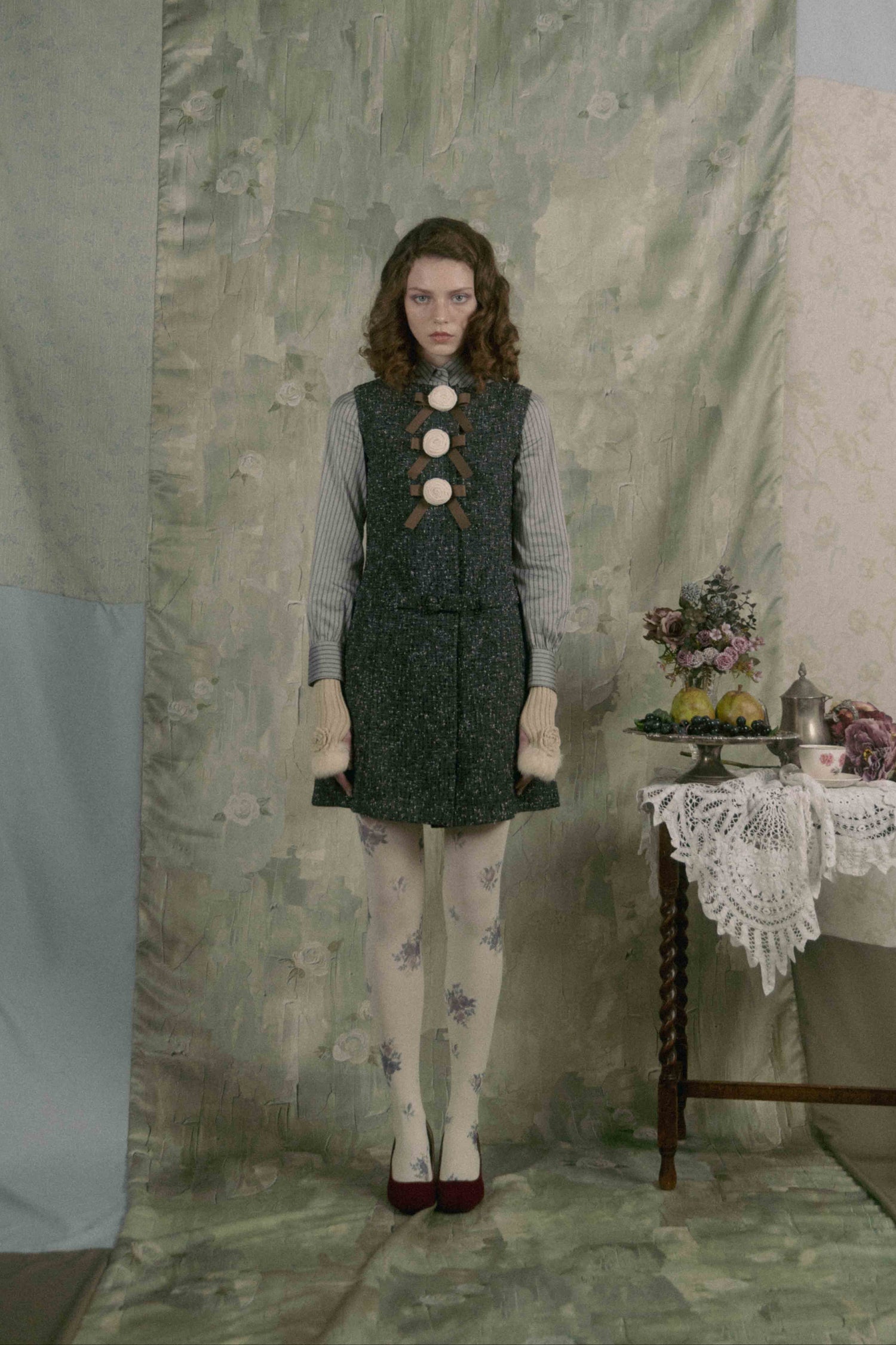 Rose ribbon mini dress