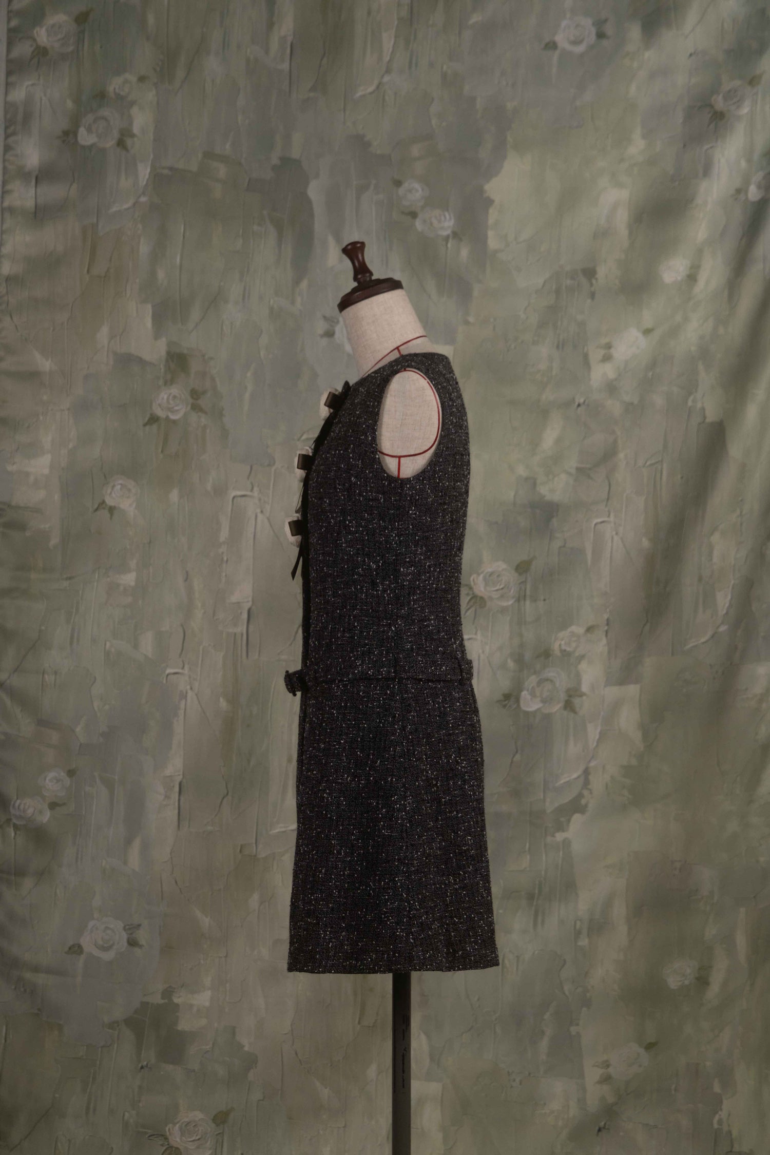 Rose ribbon mini dress