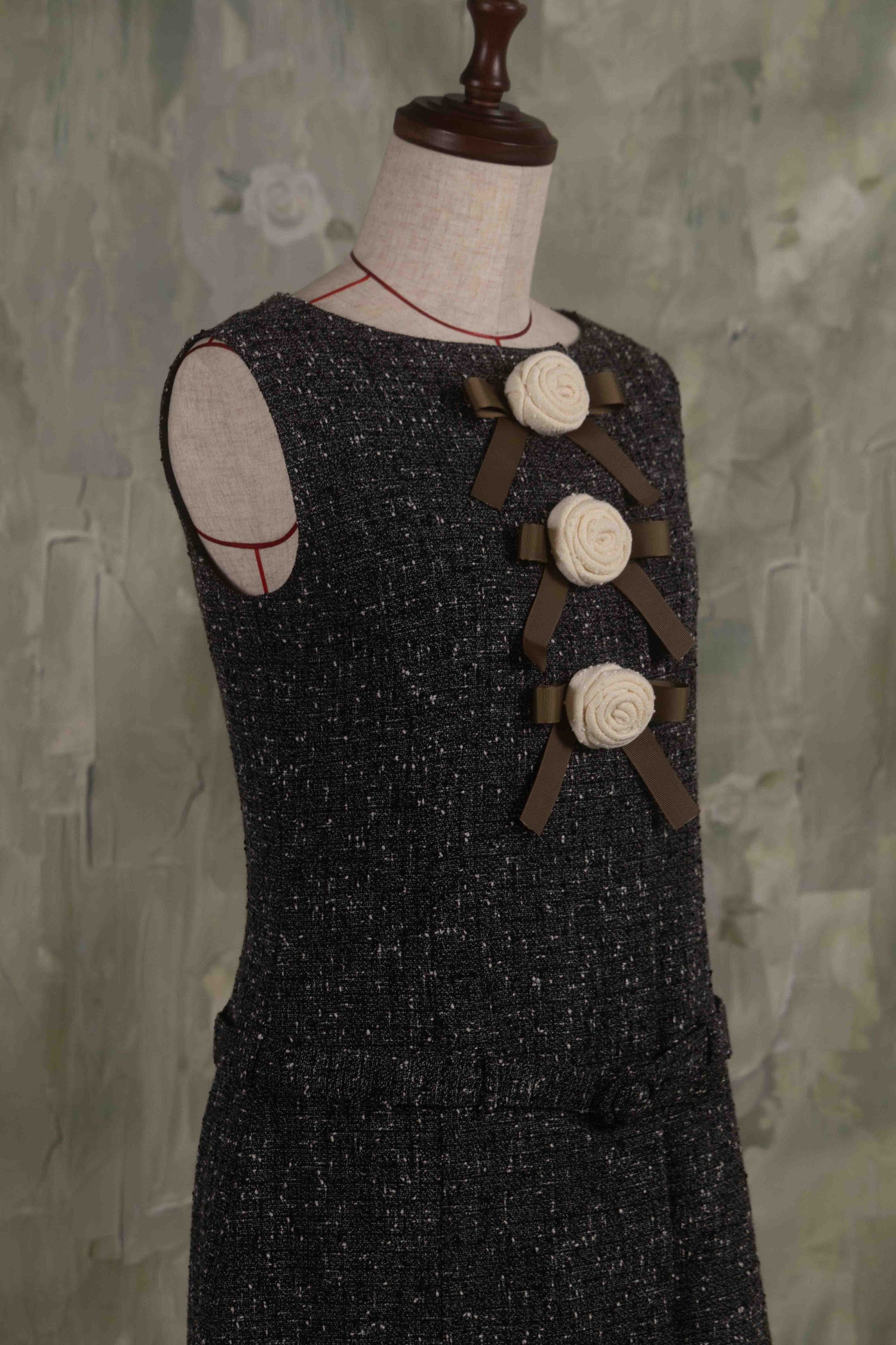 Rose ribbon mini dress