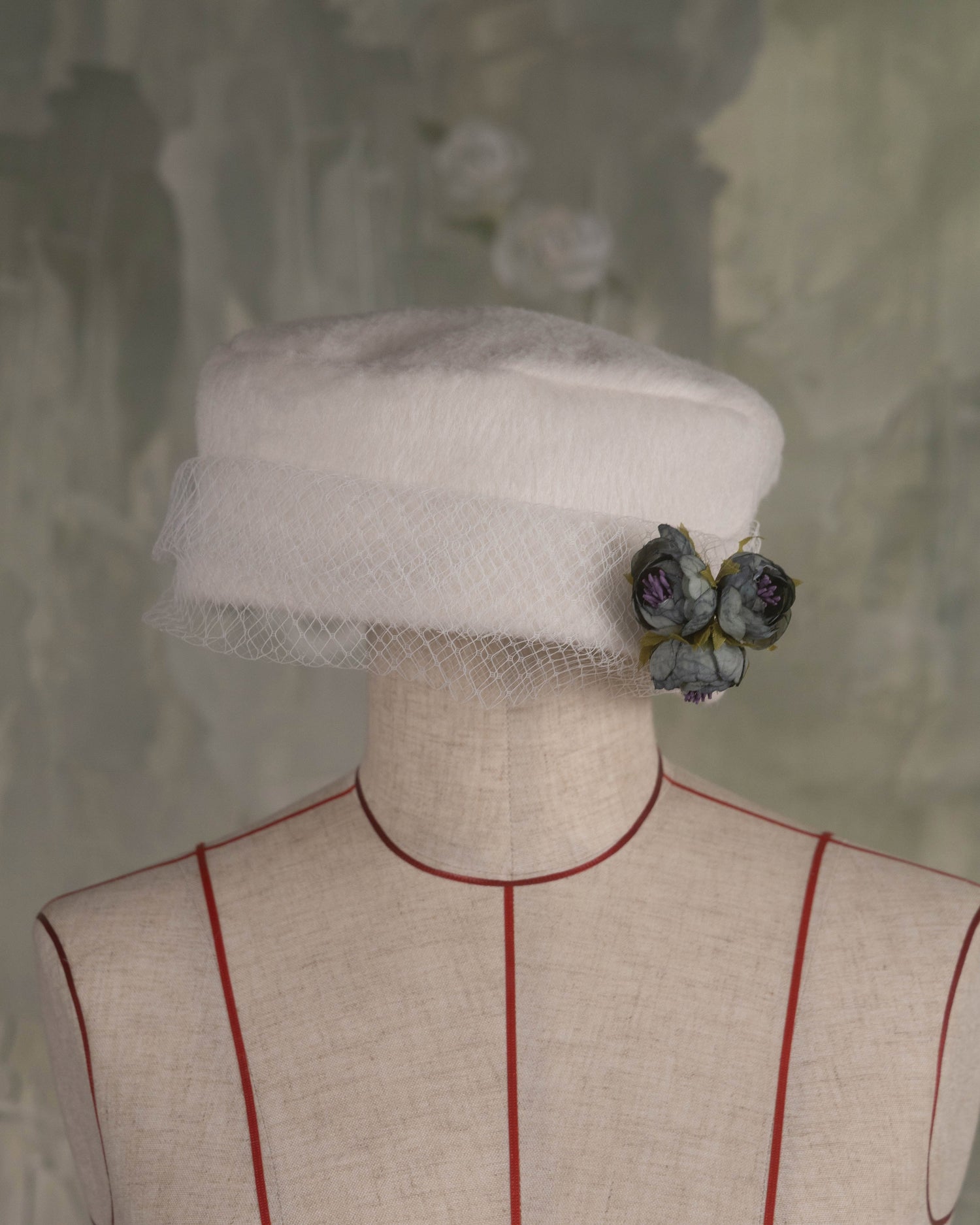 Classical tulle hat