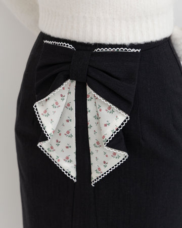 Floral ribbon pencil skirt