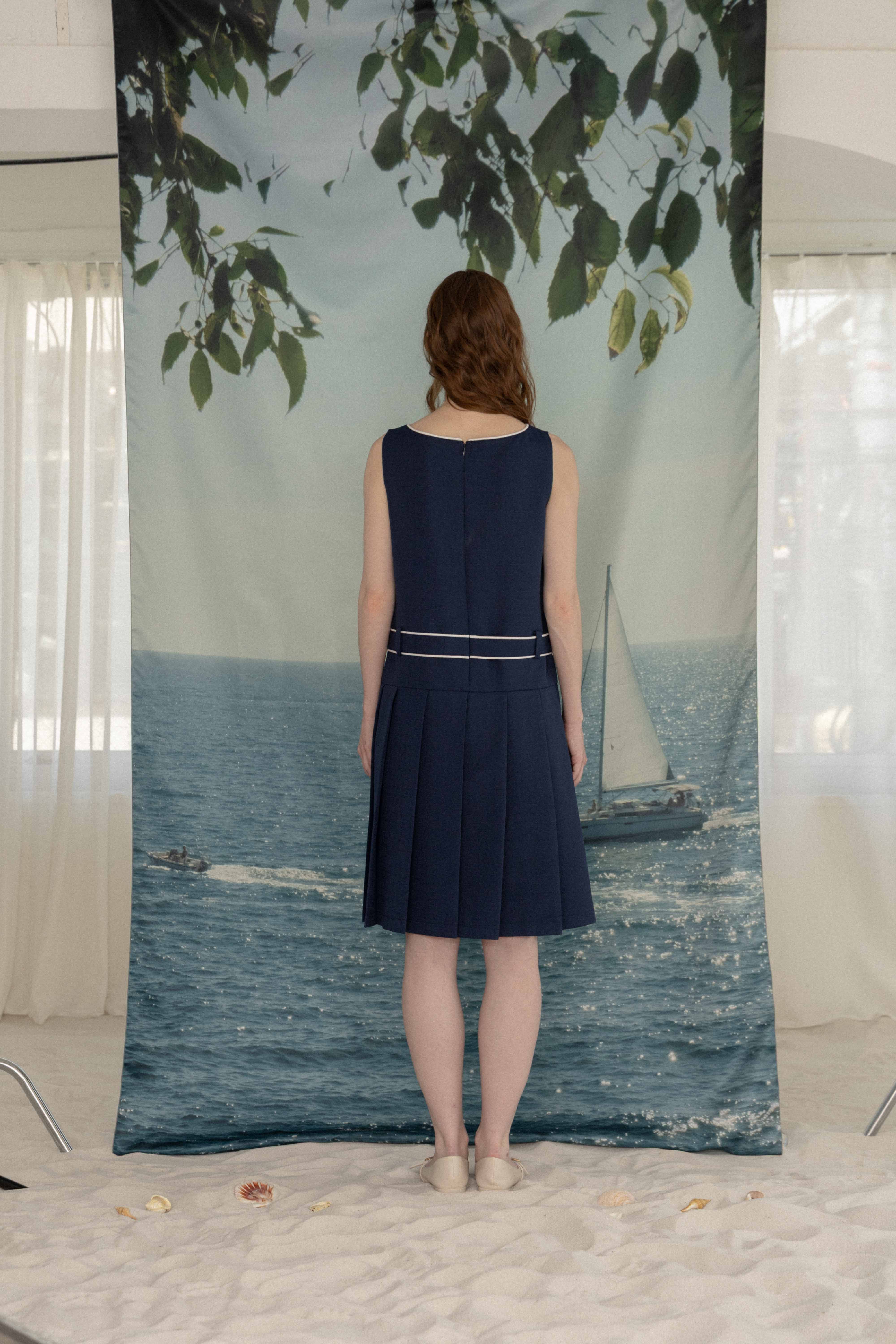 Marine pleats dress – Mayo Suzuki