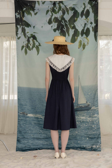 Sailor collar dress