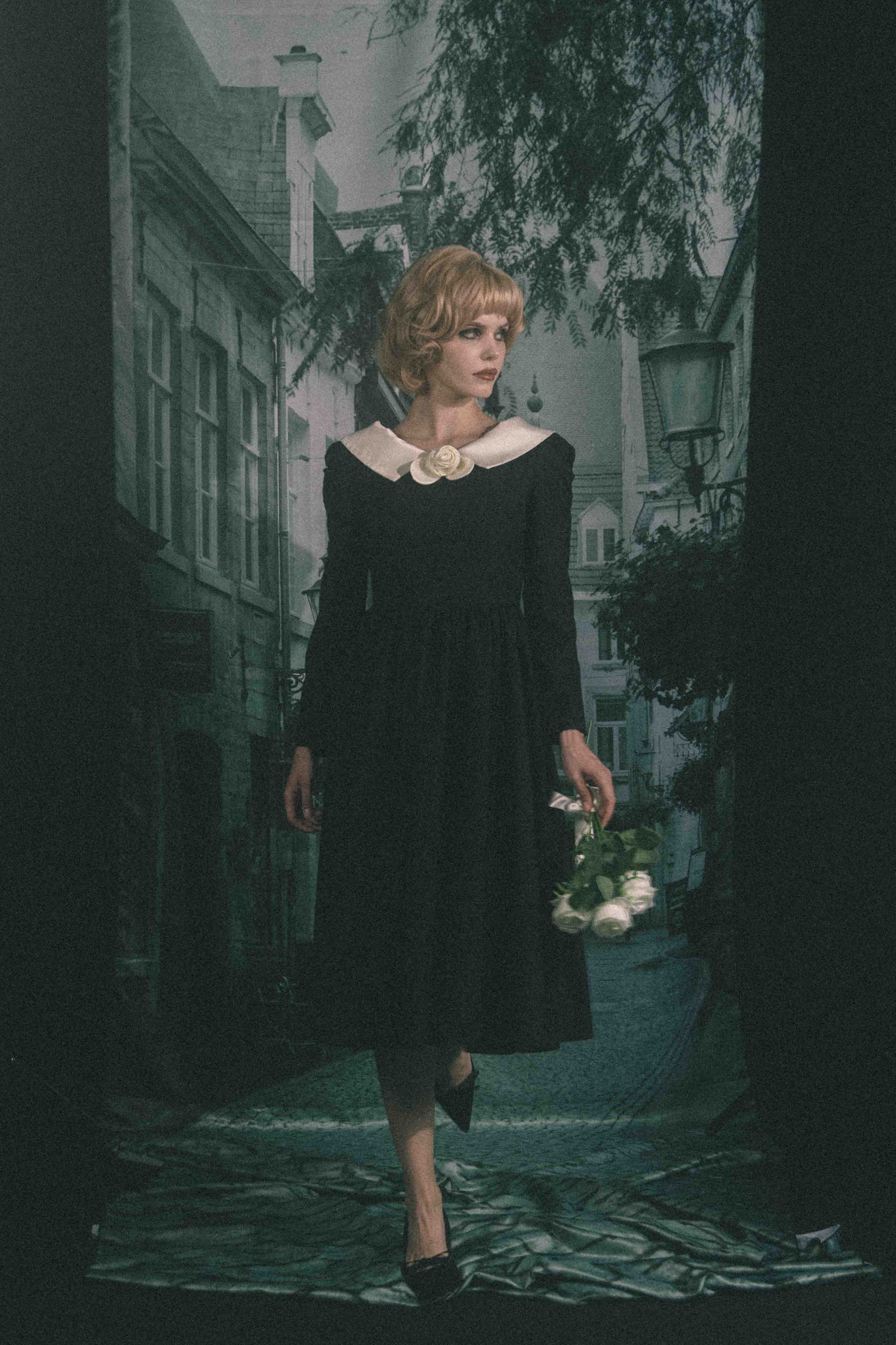 Classical rose dress – Mayo Suzuki