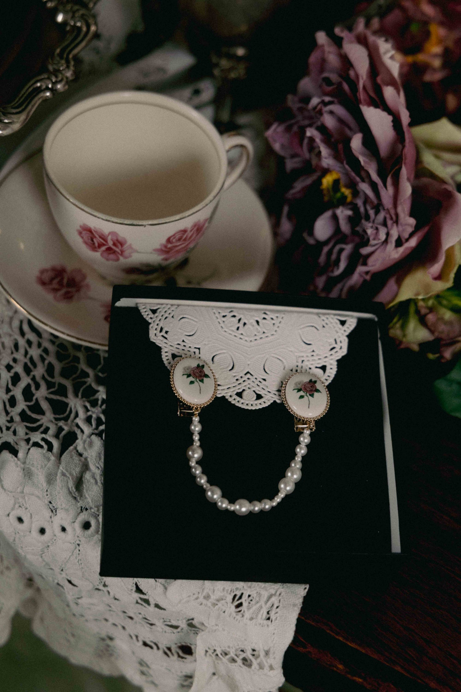 Classical rose painting clip