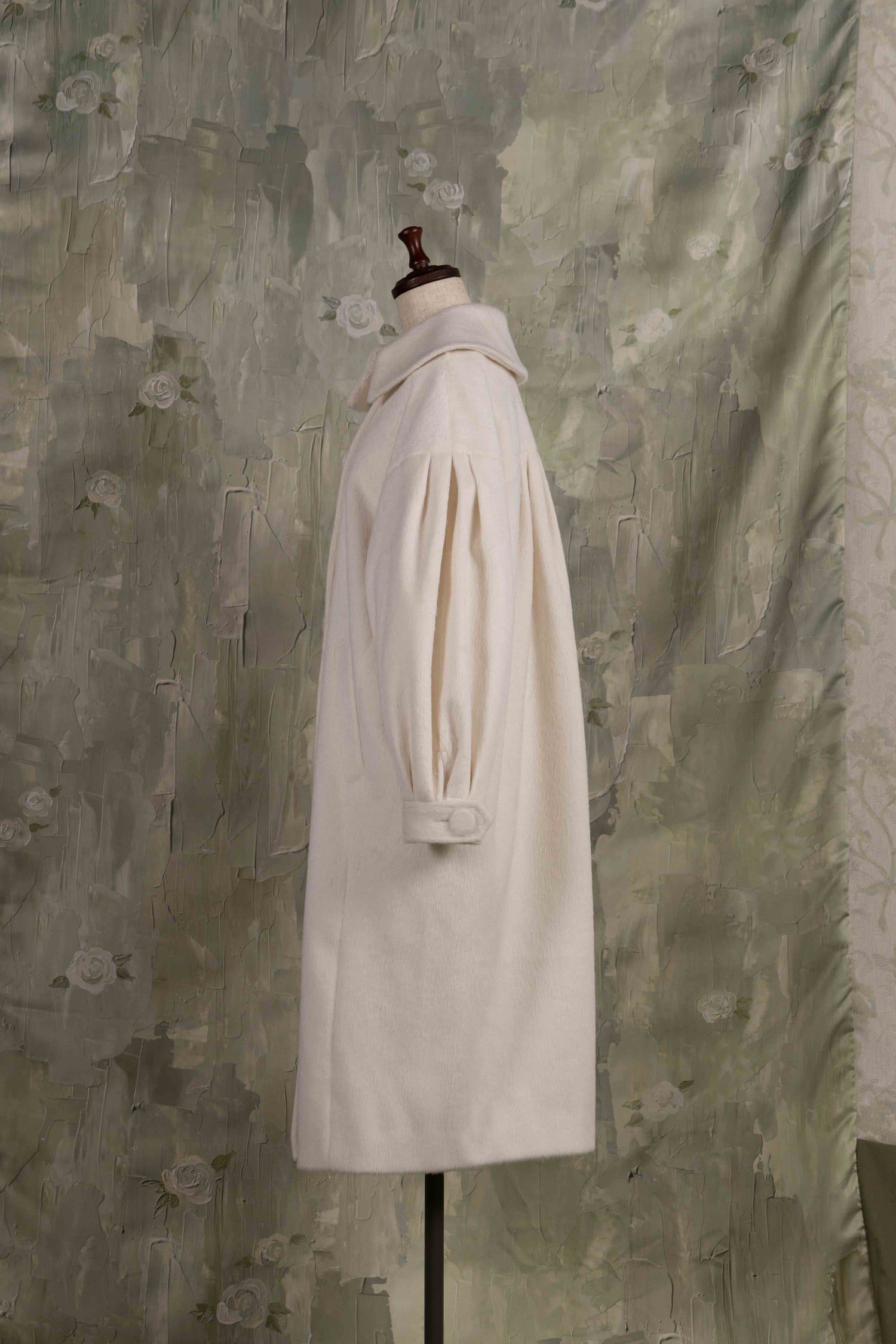 Classical double cocoon coat