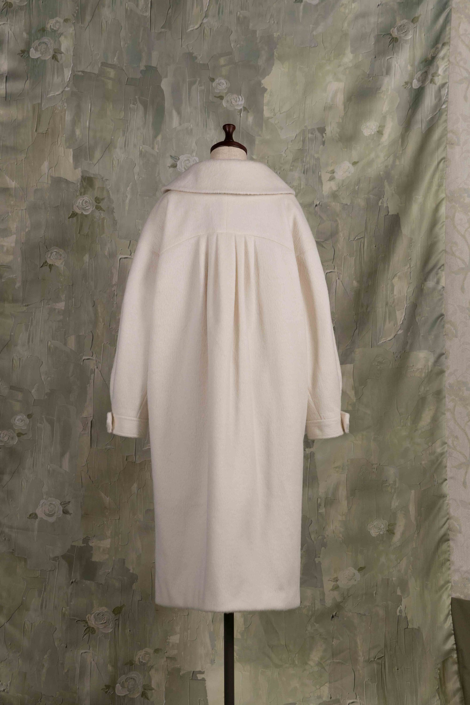 Classical double cocoon coat