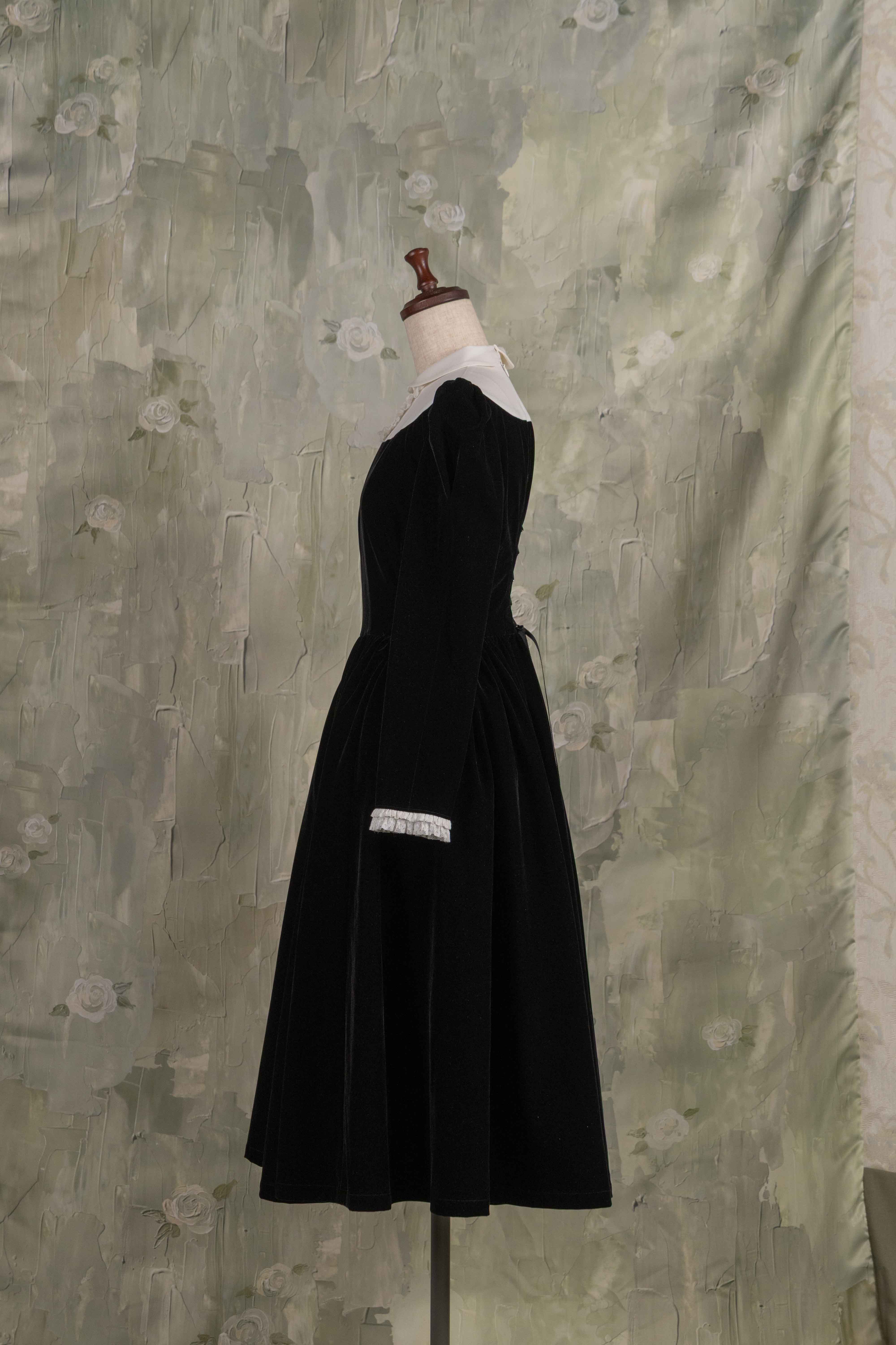 Black museé dress – Mayo Suzuki