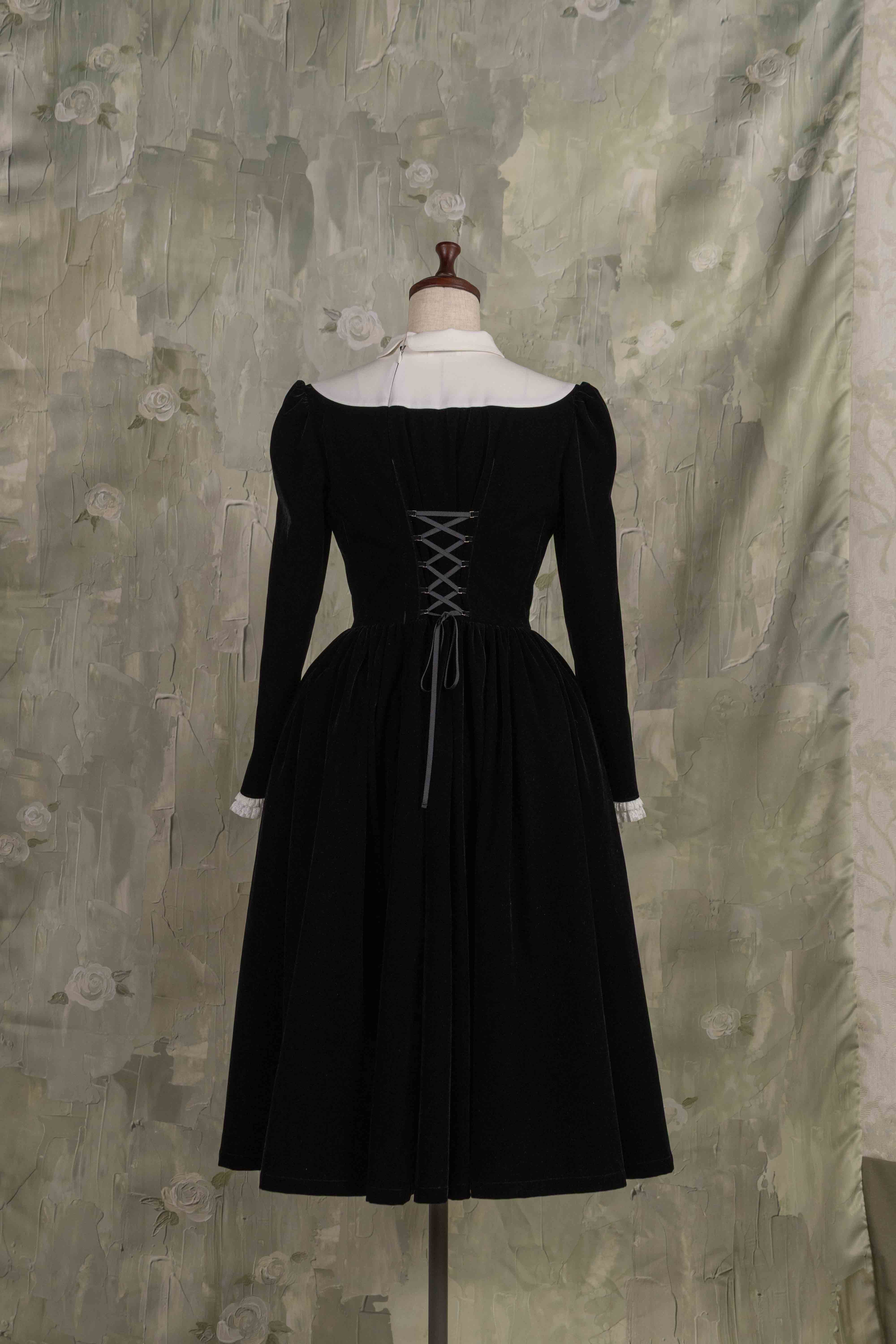 Black museé dress – Mayo Suzuki