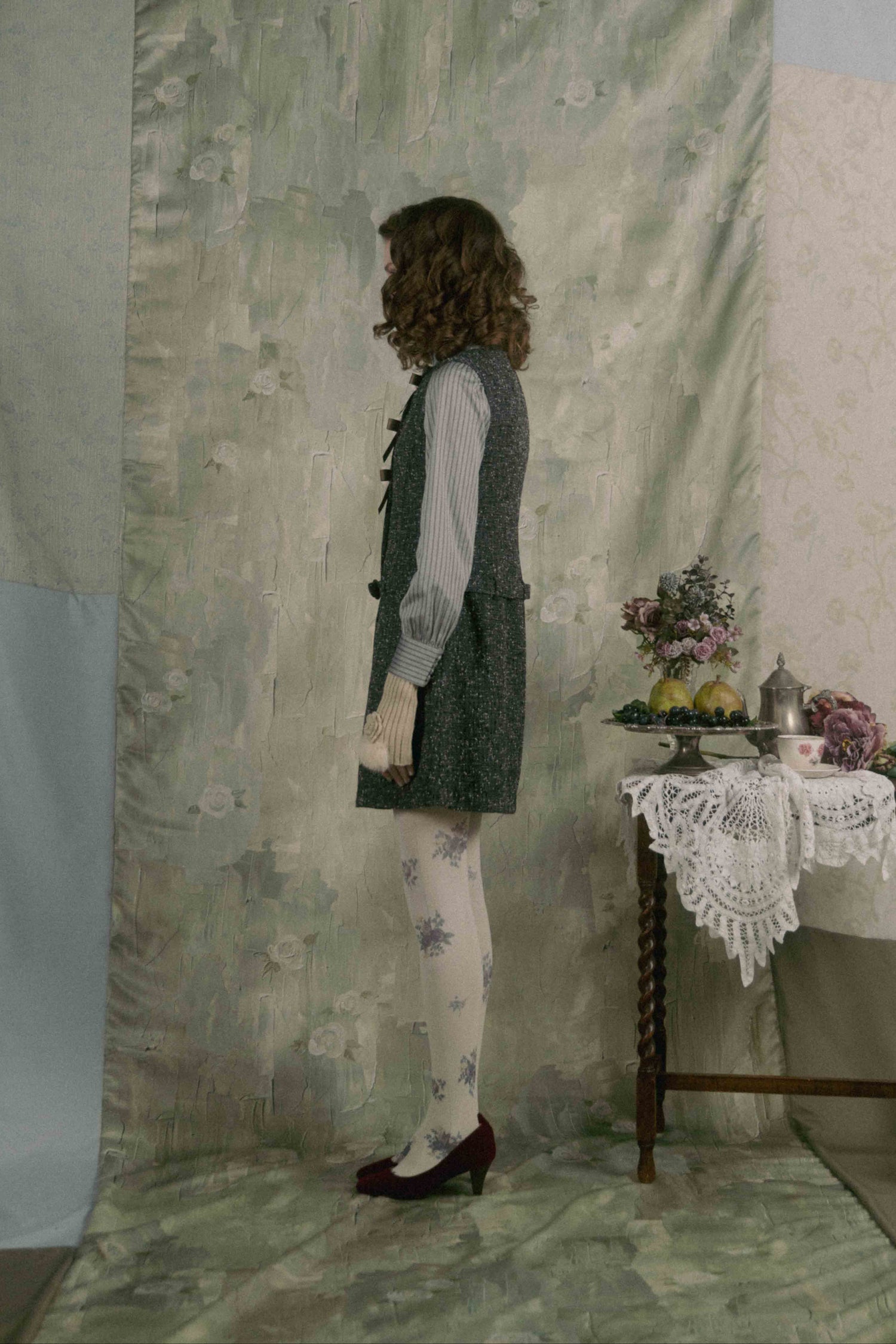 Rose ribbon mini dress