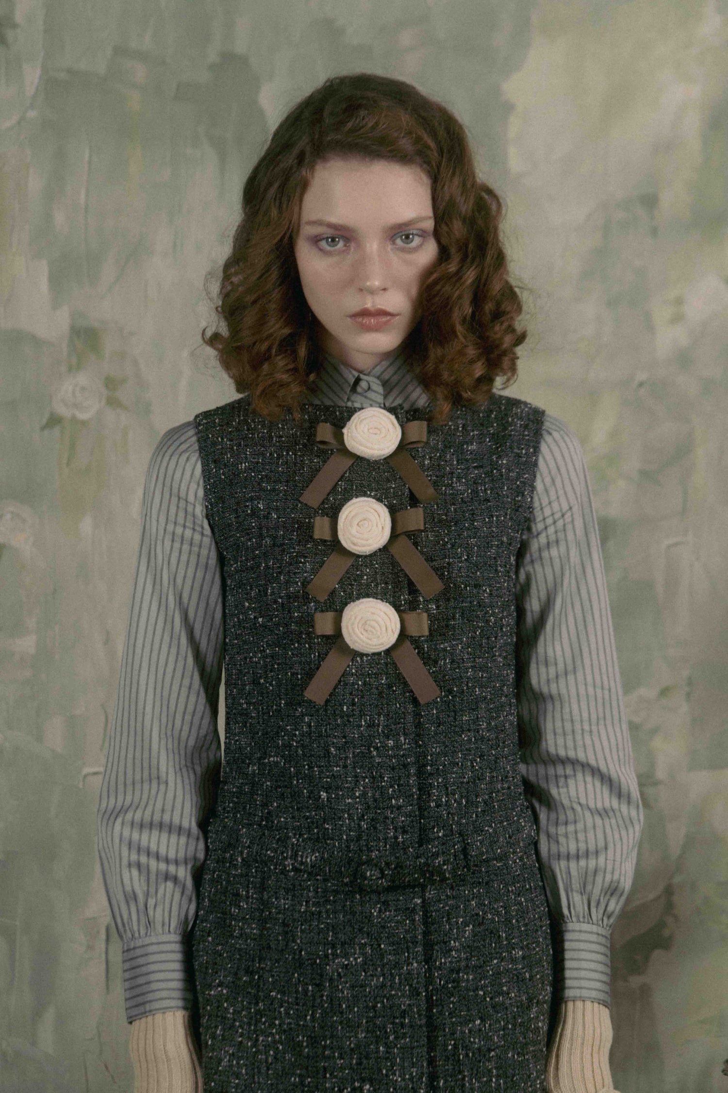 Rose ribbon mini dress