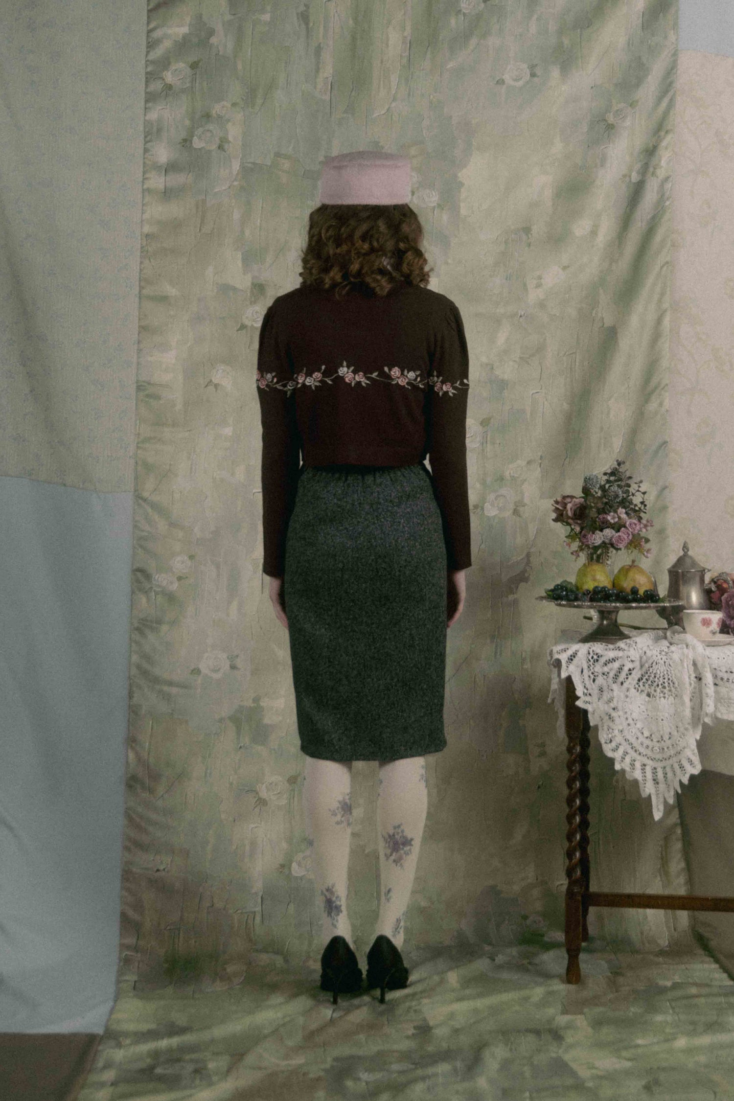 Rose embroidery ensemble