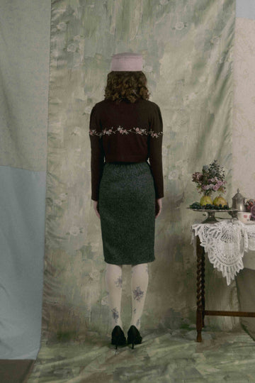 Rose embroidery ensemble
