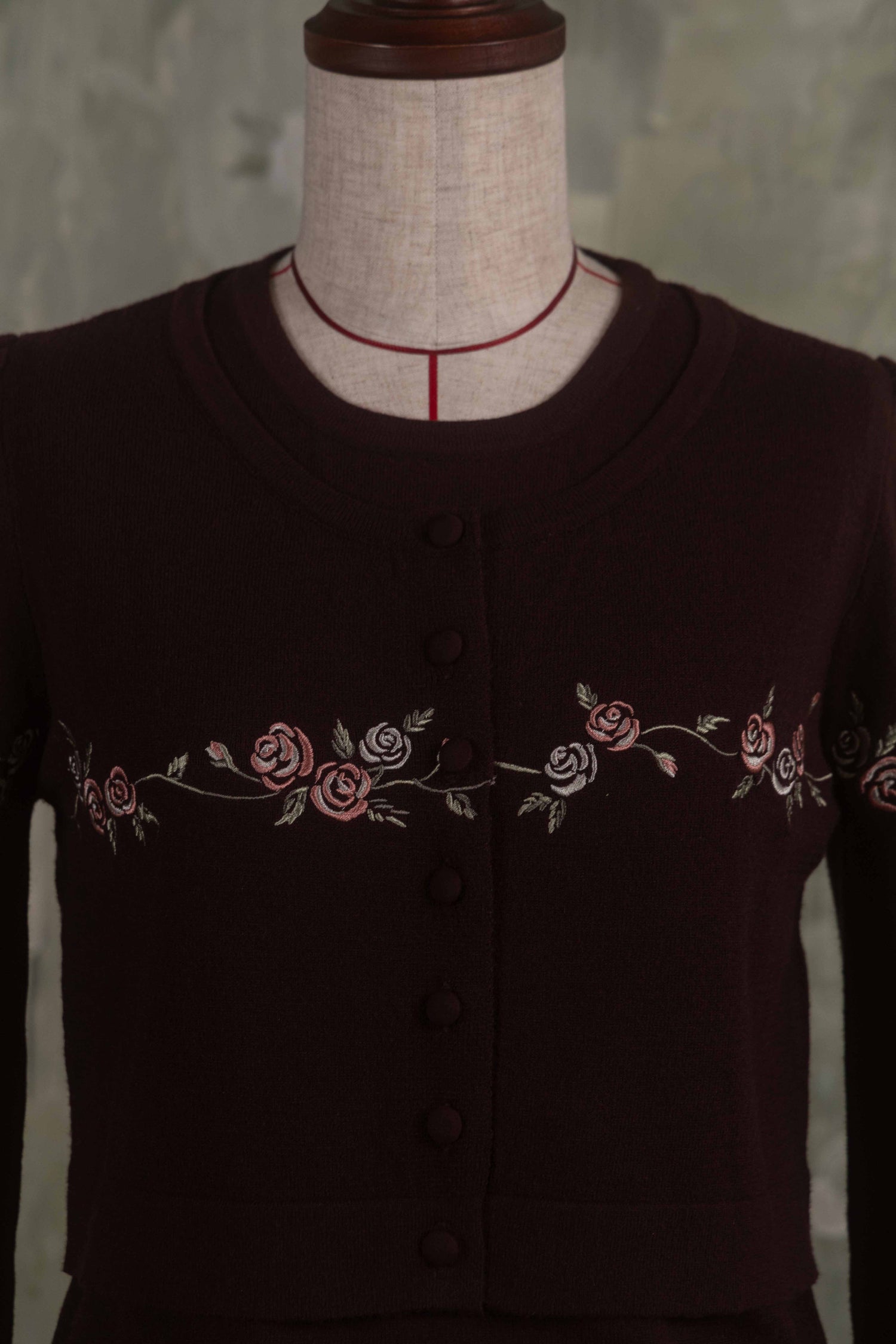 Rose embroidery ensemble