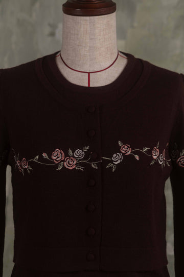 Rose embroidery ensemble
