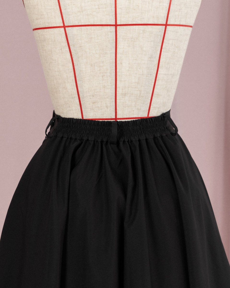 Poodle skirt – Mayo Suzuki