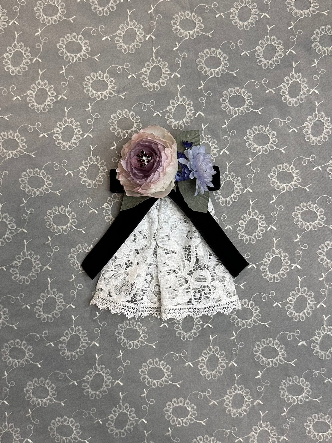 Secret garden jabot