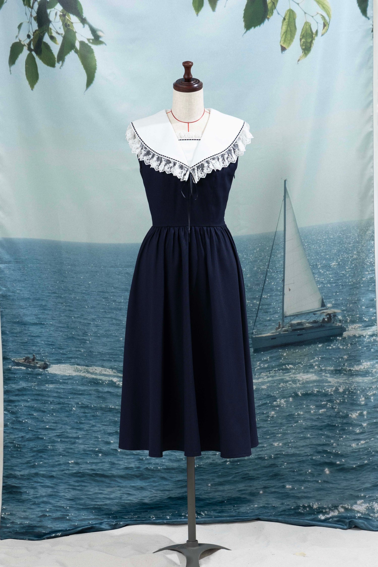 Sailor collar dress